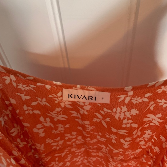 KIVARI coral and white dress - Picture 9 of 10